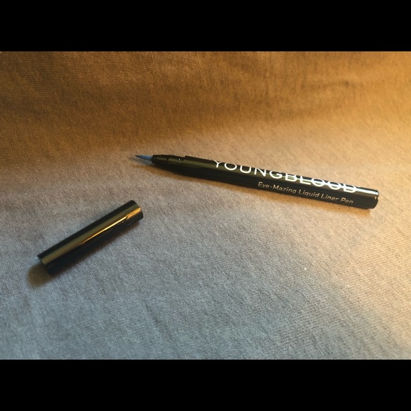 YOUNGBLOOD Eye-Mazing Liquid Liner: Azul - Picture 3 of 3